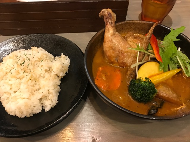 ■札幌発スープカレーの名店「Rojiura Curry SAMURAI」