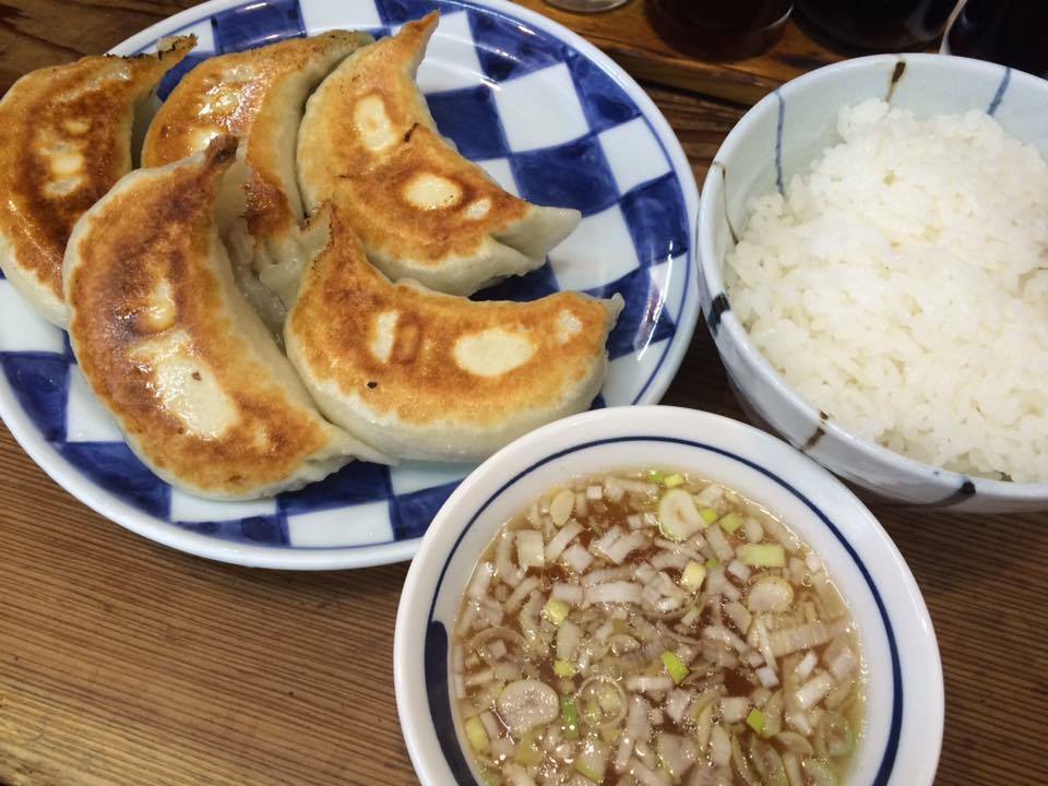 ■大粒餃子にビックリ「一圓」